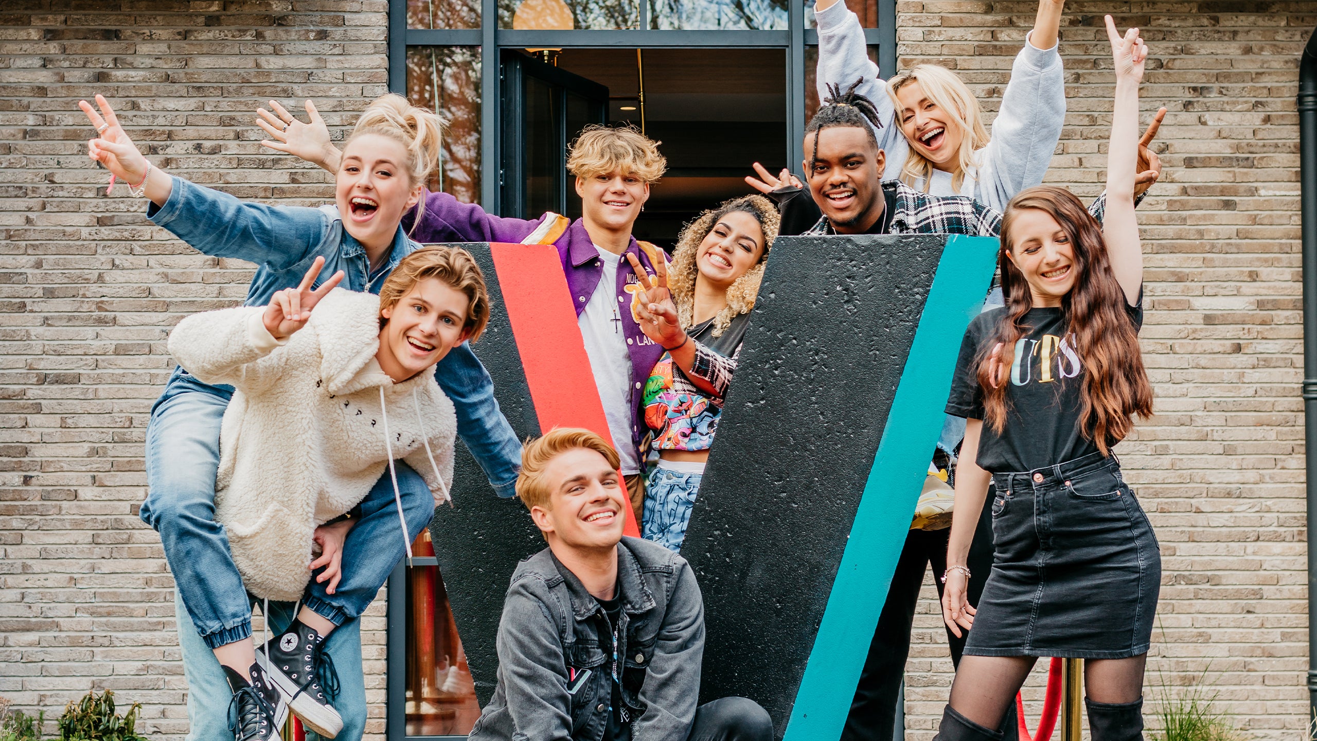 V House: Inside the Mansion