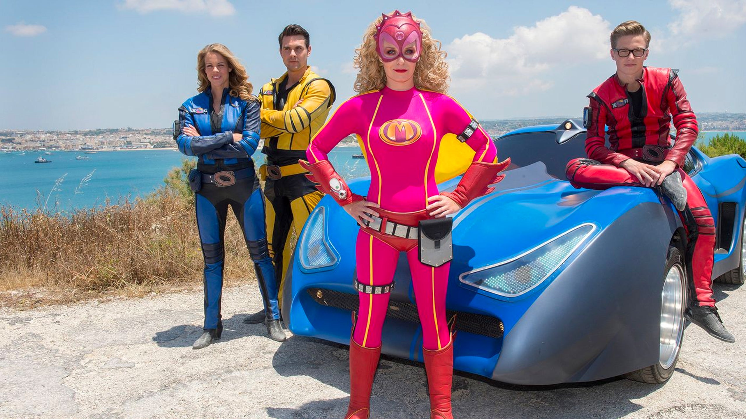 Mega Mindy Versus ROX