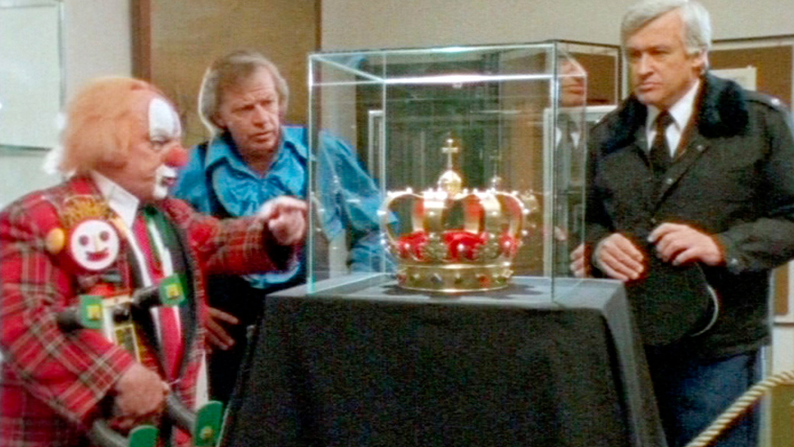 Bassie & Adriaan En De Verdwenen Kroon