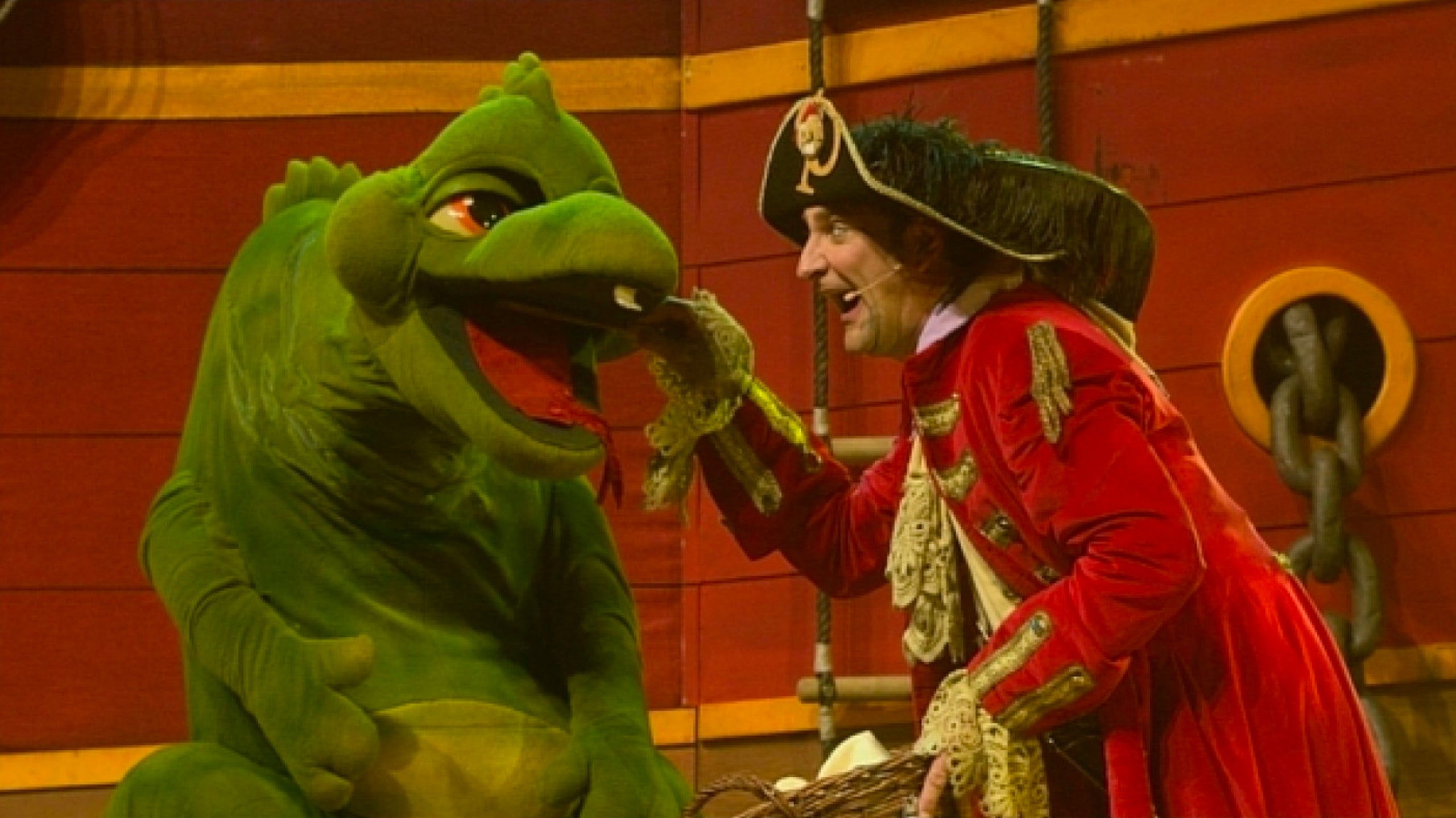 Piet Piraat En De Kleine Dino