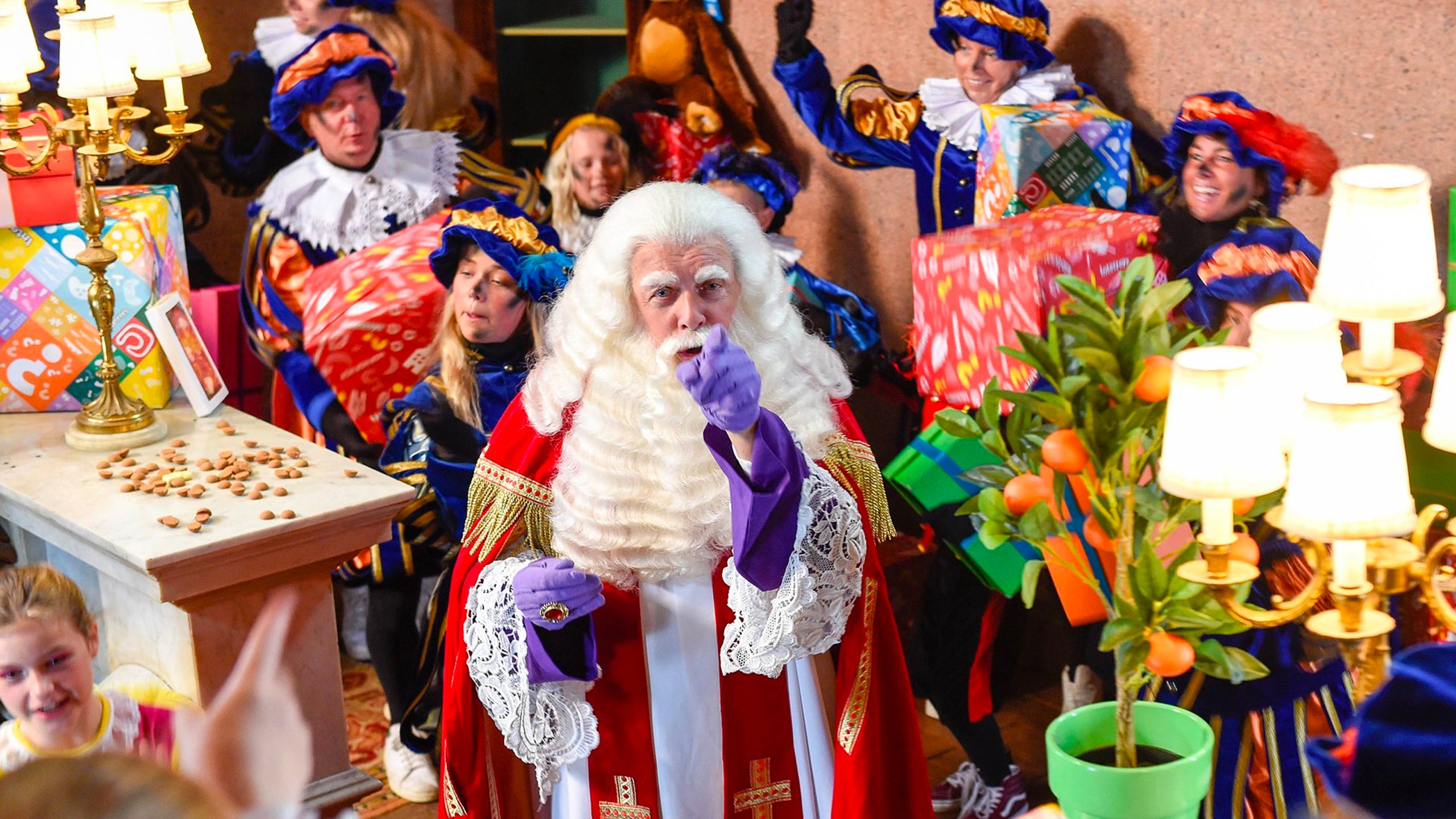 De Grote Sinterklaasfilm: Trammelant In Spanje