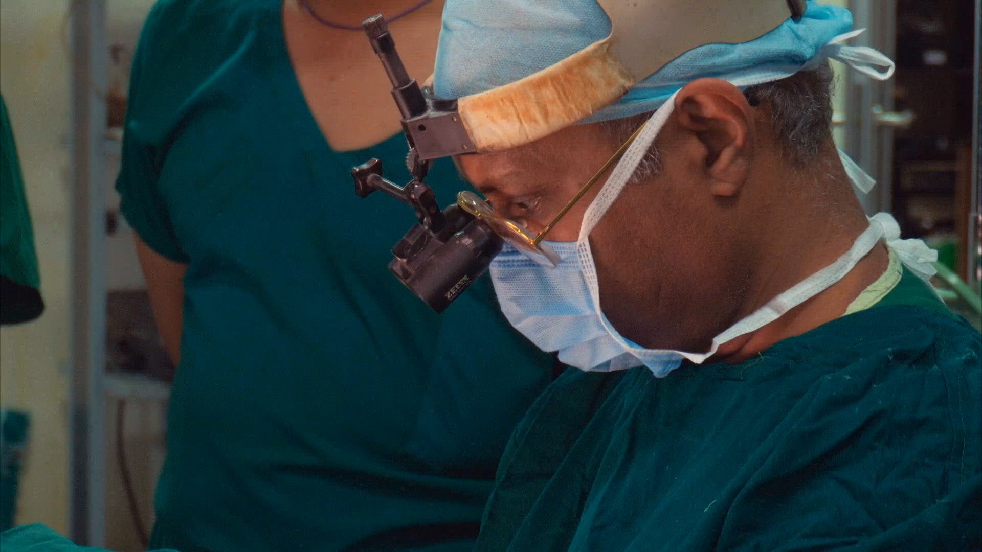 Shock Doc: The Boy With The Giant Hands