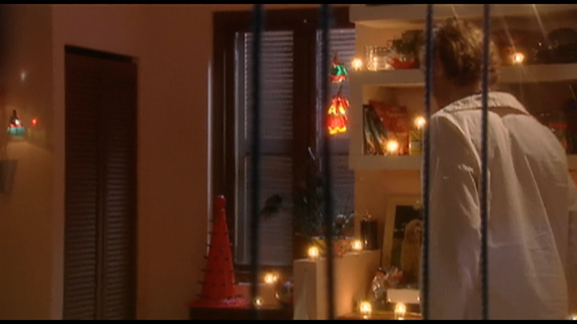 Zwoele Nachten, Eerste Liefde